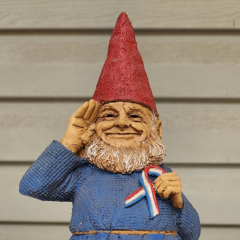 Tom Clark Gnome "SING OUT AMERICA" 2001 Cairn Studios Item #5487 Vintage